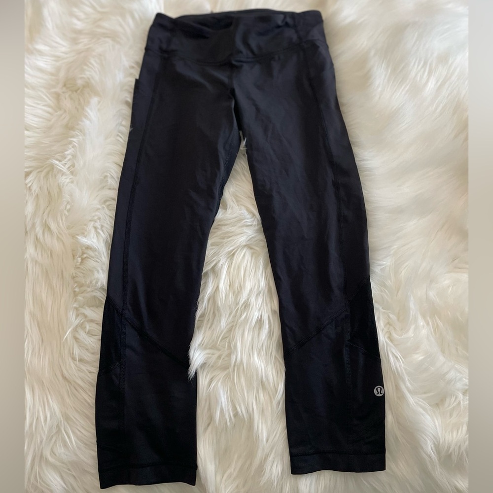 Lululemon Athletica Cropped Mesh Leggings